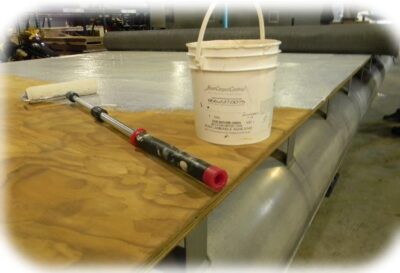 2 Gallon Boat Flooring Glue - Image 2